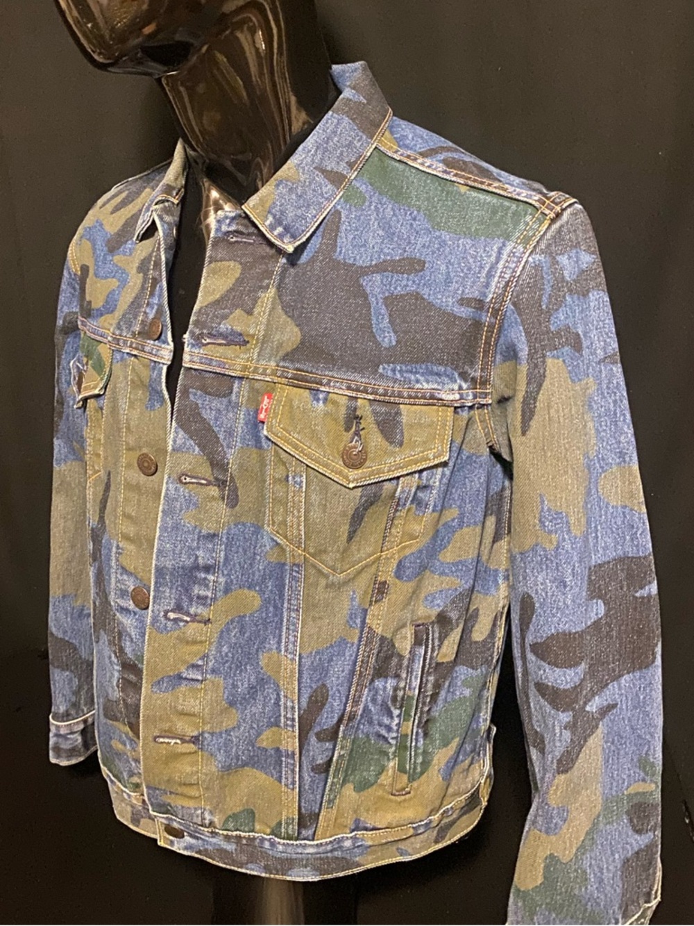 Levi's Blue and Green Camo Denim Jacket  Special Edition Only worn once - Picture 5 of 13